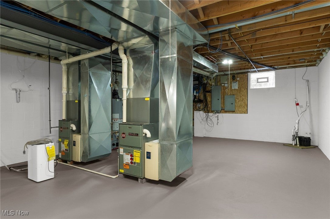 Canfield, Ohio, 44406, United States, 5 Bedrooms Bedrooms, ,5 BathroomsBathrooms,Residential,For Sale,2005760