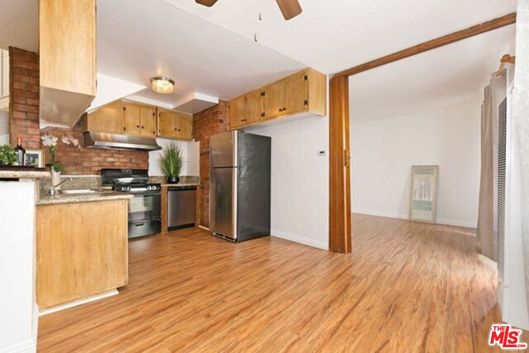 Santa Monica, California, 90405, United States, 14 Bedrooms Bedrooms, ,Residential,For Sale,2003073