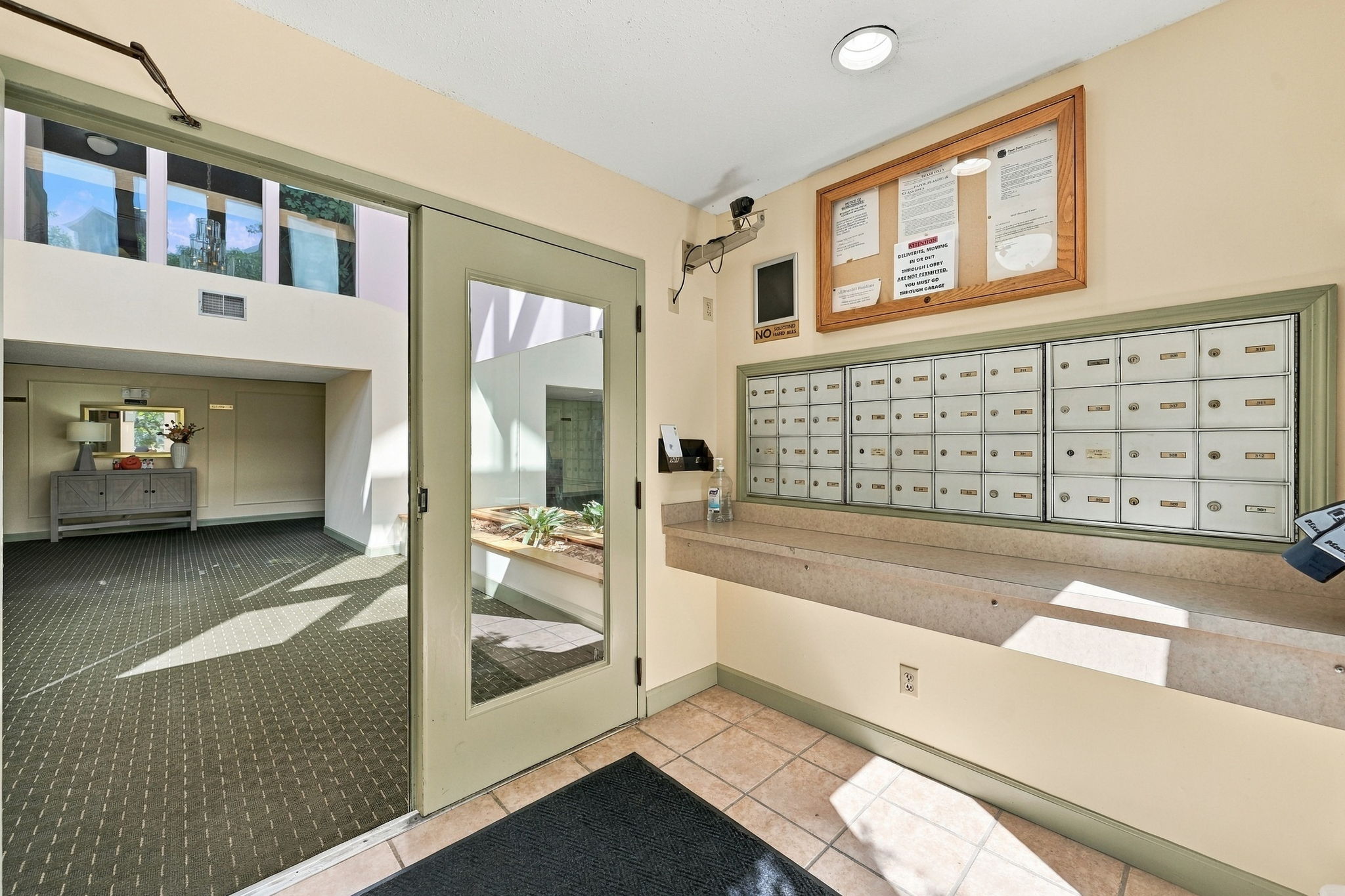  1010 Thoreau Court, St. Louis, MO 63146 - 物件實景