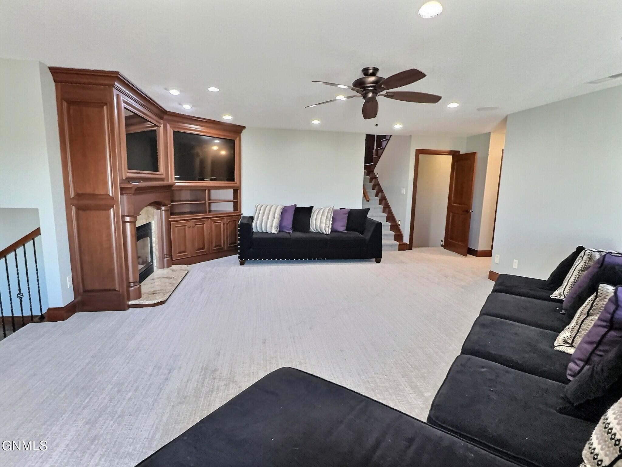 Bismarck, North Dakota, 58501, United States, 4 Bedrooms Bedrooms, ,4 BathroomsBathrooms,Residential,For Sale,2038873