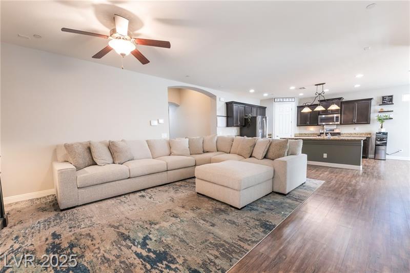 Henderson, Nevada, 89002, United States, 3 Bedrooms Bedrooms, ,2 BathroomsBathrooms,Residential,For Sale,1990384