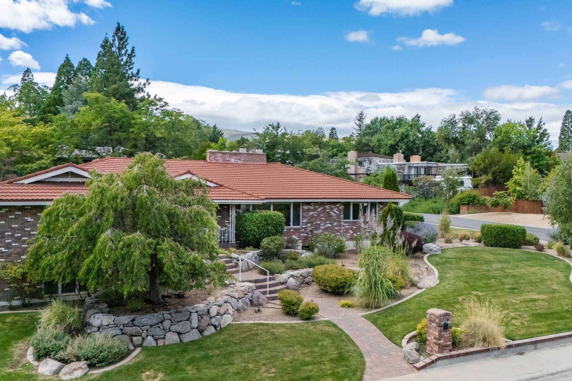  RARE SKYLINE HEIGHTS OPPORTUNITY  6,024 SF BRICK HOME ON .38 ACRE  NO HOA - 物件實景