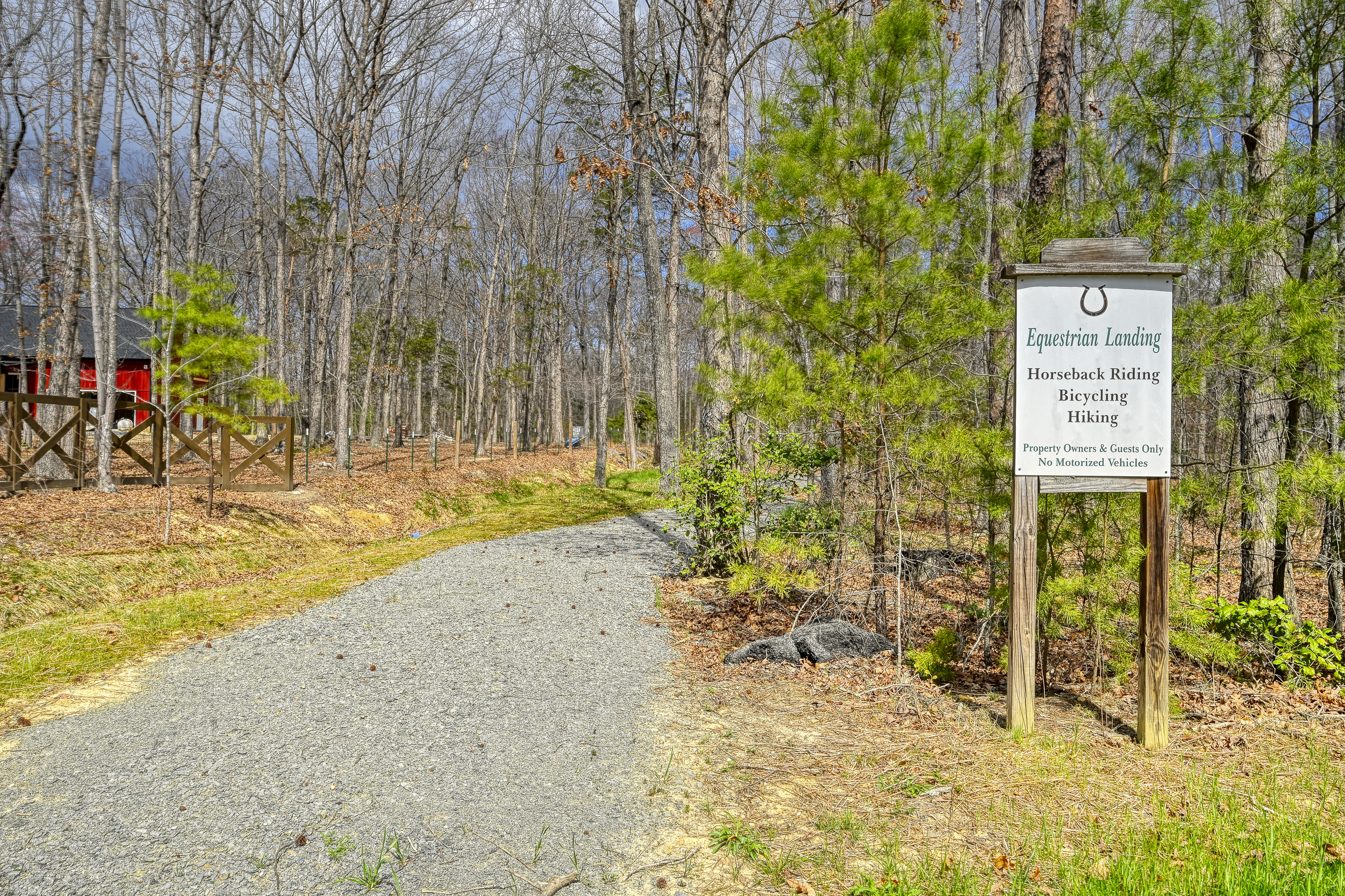  295 Equestrian Landing Trail, Bumpass, VA 23024 - 物件實景