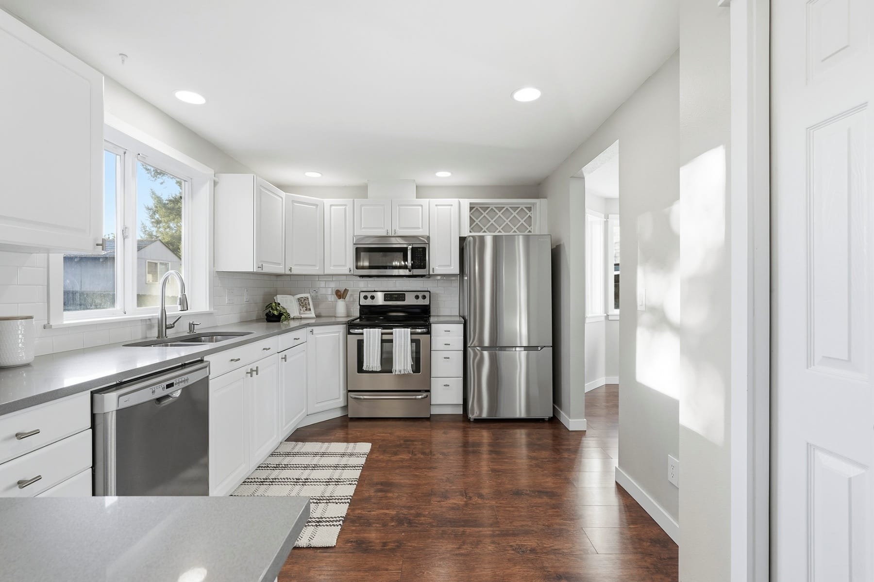  22335 SW MARTINAZZI AVE Tualatin, OR 97062 - 物件實景
