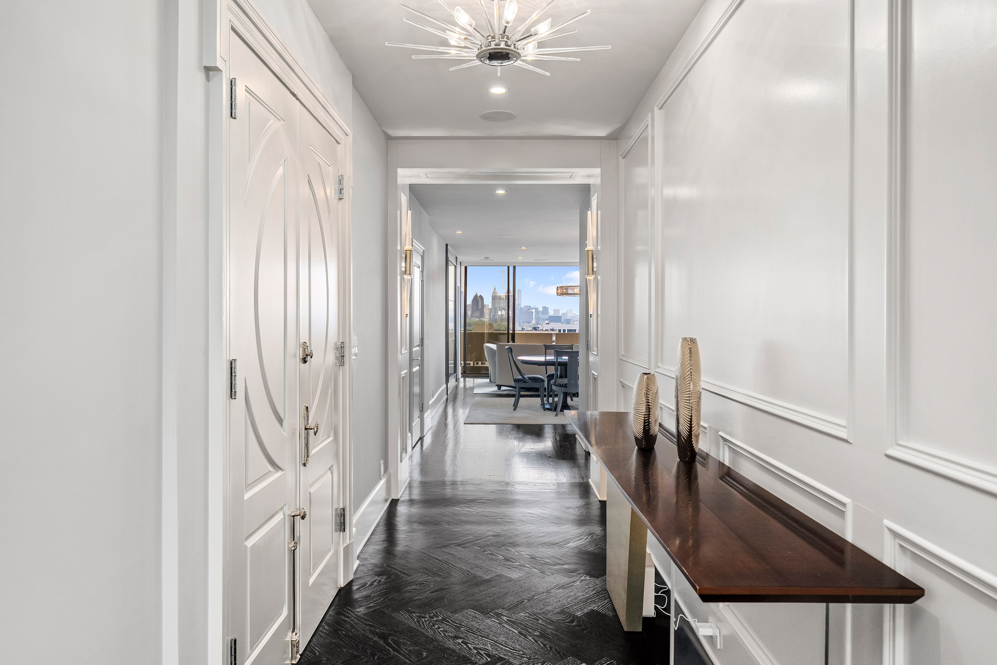  Fully Renovated Residence with Stunning Skyline Views - 物件實景