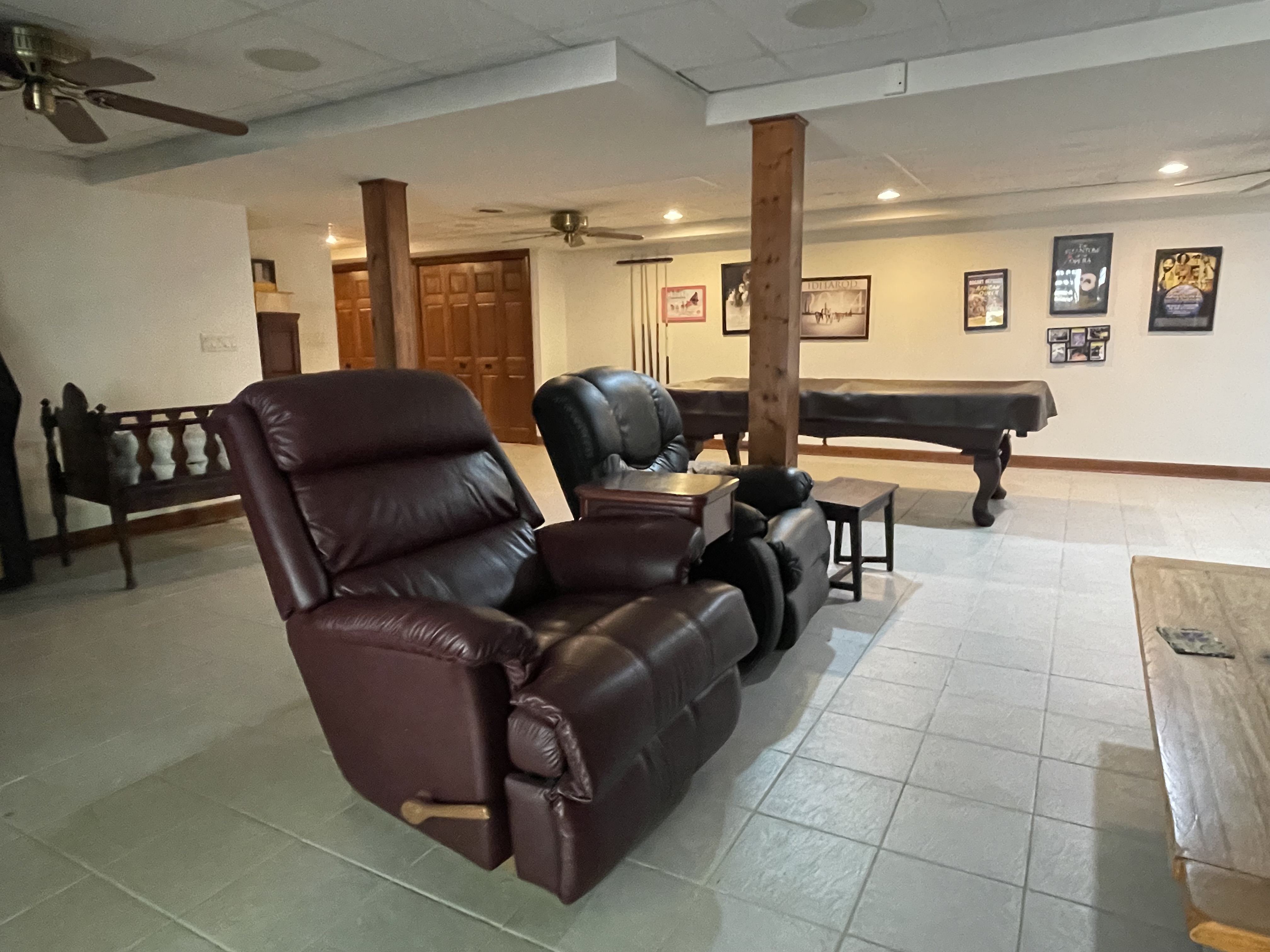 Murphysboro, Illinois, 62966, United States, 5 Bedrooms Bedrooms, ,6 BathroomsBathrooms,Residential,For Sale,1977081