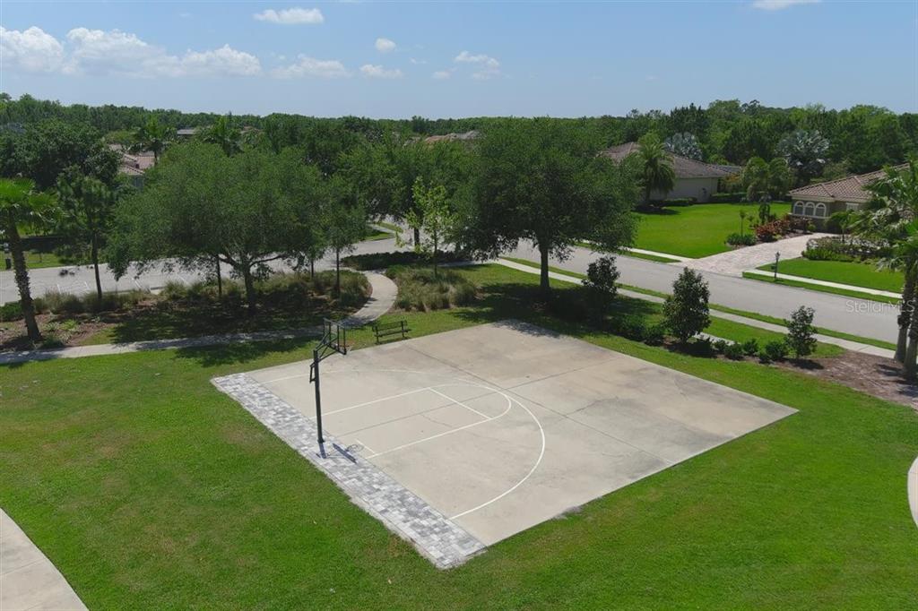 Bradenton, Florida, 34212, United States, 5 Bedrooms Bedrooms, ,5 BathroomsBathrooms,Residential,For Sale,1917227