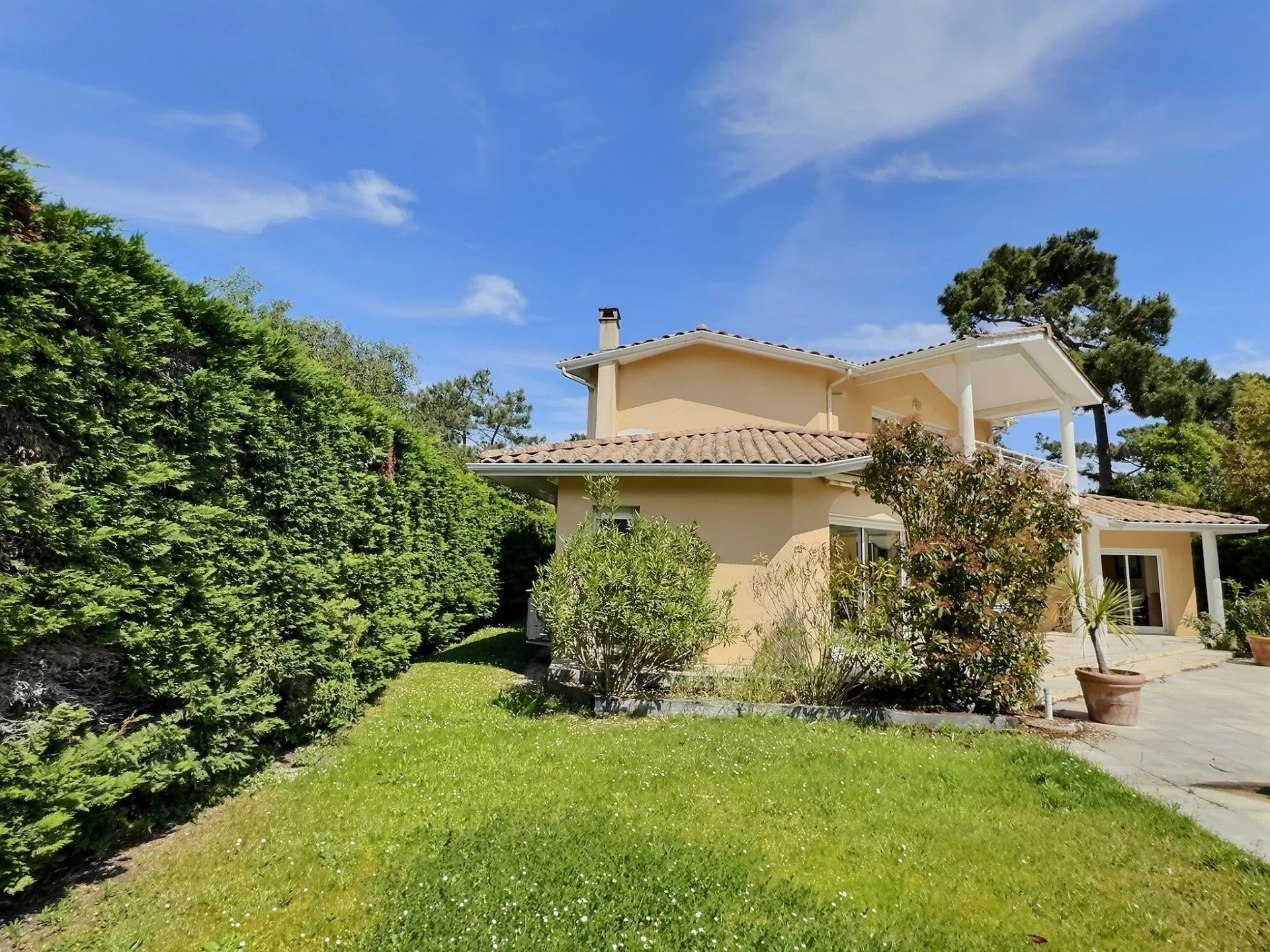 Lège-Cap-Ferret, New Aquitaine, 33950, FR, 5 Bedrooms Bedrooms, ,3 BathroomsBathrooms,Residential,For Sale,1817598