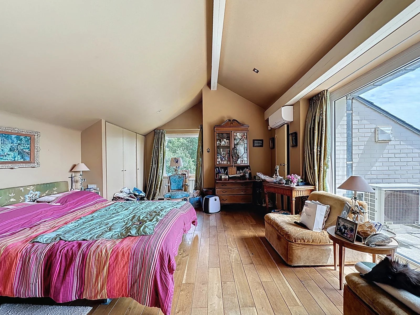 Rhode-Saint-Genese, Flanders, 1640, BE, 5 Bedrooms Bedrooms, ,3 BathroomsBathrooms,Residential,For Sale,2002019