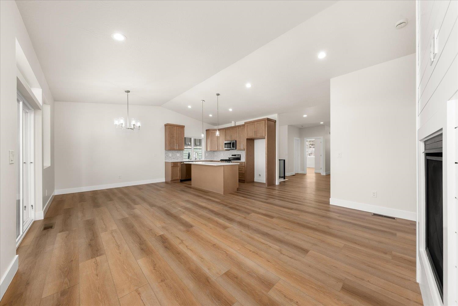 Spokane, Washington, 99208, United States, 4 Bedrooms Bedrooms, ,3 BathroomsBathrooms,Residential,For Sale,1826785