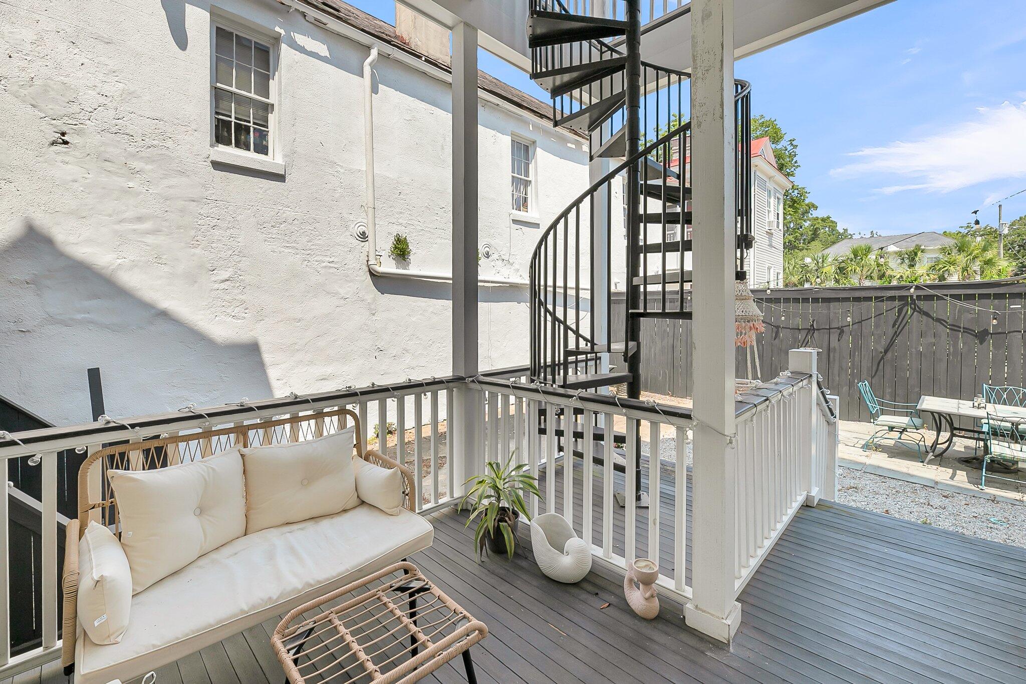 Charleston, South Carolina, 29403, United States, 3 Bedrooms Bedrooms, ,3 BathroomsBathrooms,Residential,For Sale,1875123