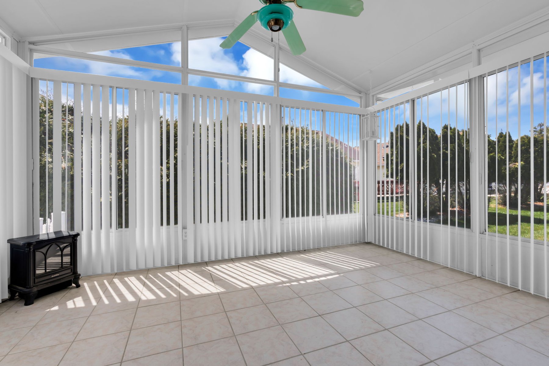  Move-In Ready Holiday Heights Home - 物件實景