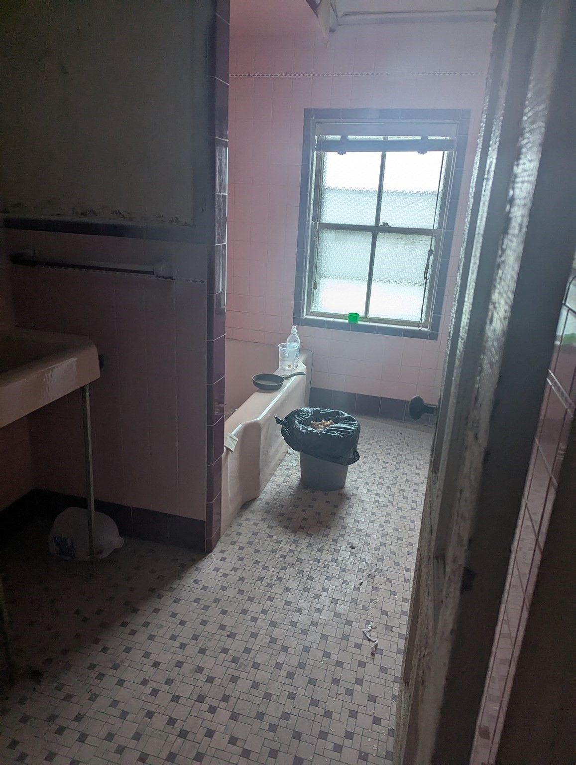 Dorchester, Massachusetts, 02121, United States, 6 Bedrooms Bedrooms, ,2 BathroomsBathrooms,Residential,For Sale,1887544