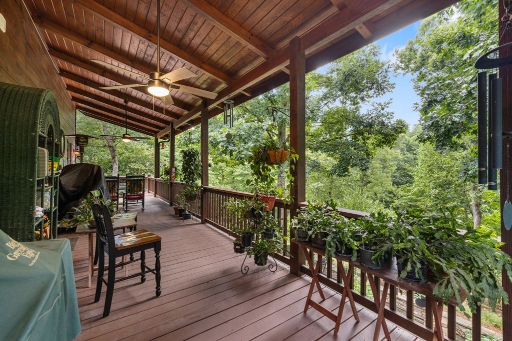 Blairsville, Georgia, 30512, United States, 3 Bedrooms Bedrooms, ,4 BathroomsBathrooms,Residential,For Sale,1895292
