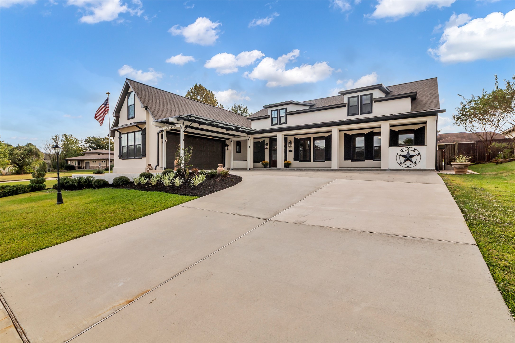 Montgomery, Texas, 77356, United States, 4 Bedrooms Bedrooms, ,4 BathroomsBathrooms,Residential,For Sale,1989198