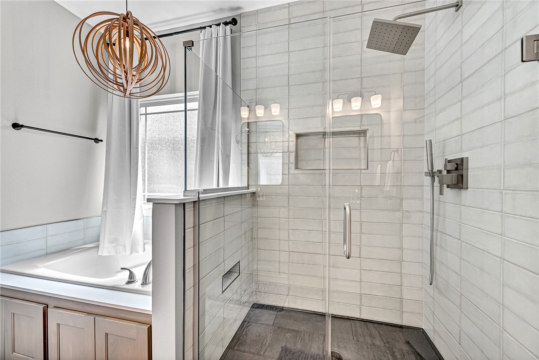 Cave Springs, Arkansas, 72718, United States, 4 Bedrooms Bedrooms, ,3 BathroomsBathrooms,Residential,For Sale,1919634