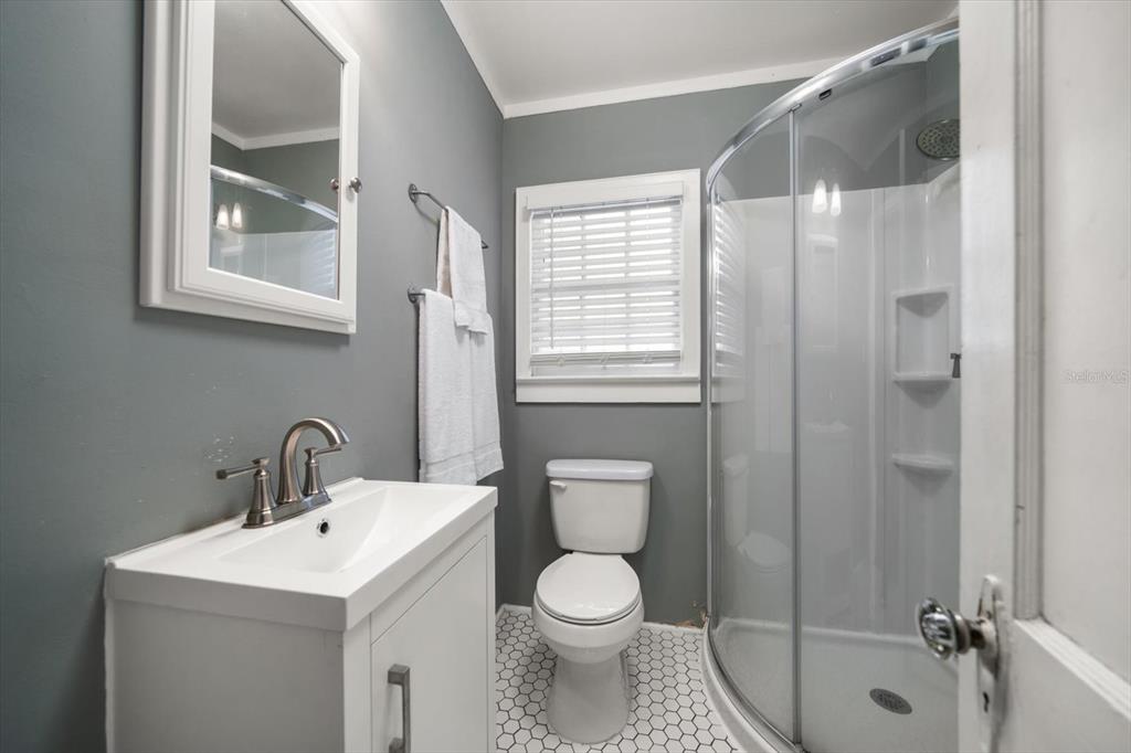 Clearwater, Florida, 33755, United States, 4 Bedrooms Bedrooms, ,3 BathroomsBathrooms,Residential,For Sale,1848993