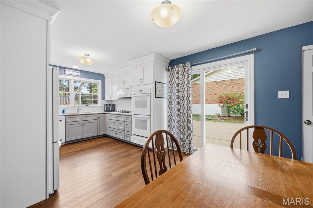 Unincorporated, Missouri, 63129, United States, 4 Bedrooms Bedrooms, ,4 BathroomsBathrooms,Residential,For Sale,1992793