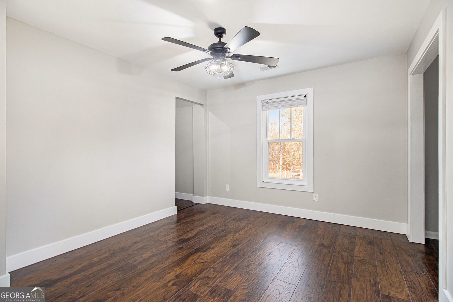 Cumming, Georgia, 30028, United States, 4 Bedrooms Bedrooms, ,3 BathroomsBathrooms,Residential,For Sale,1997865