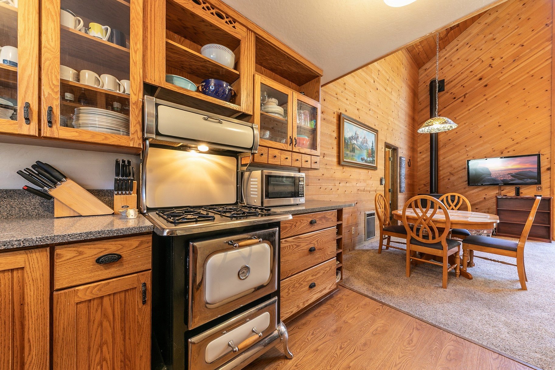  DESIRABLE TAHOE DONNER LOCATION - 物件實景
