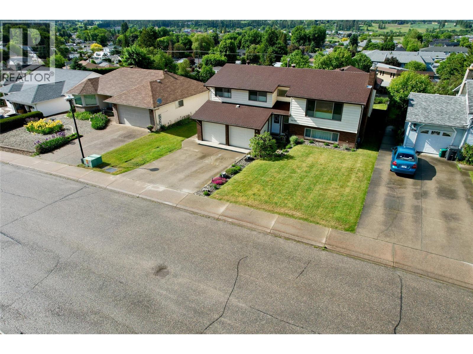 ARMSTRONG, British Columbia, V4Y 0B3, CA, 4 Bedrooms Bedrooms, ,2 BathroomsBathrooms,Residential,For Sale,1950406