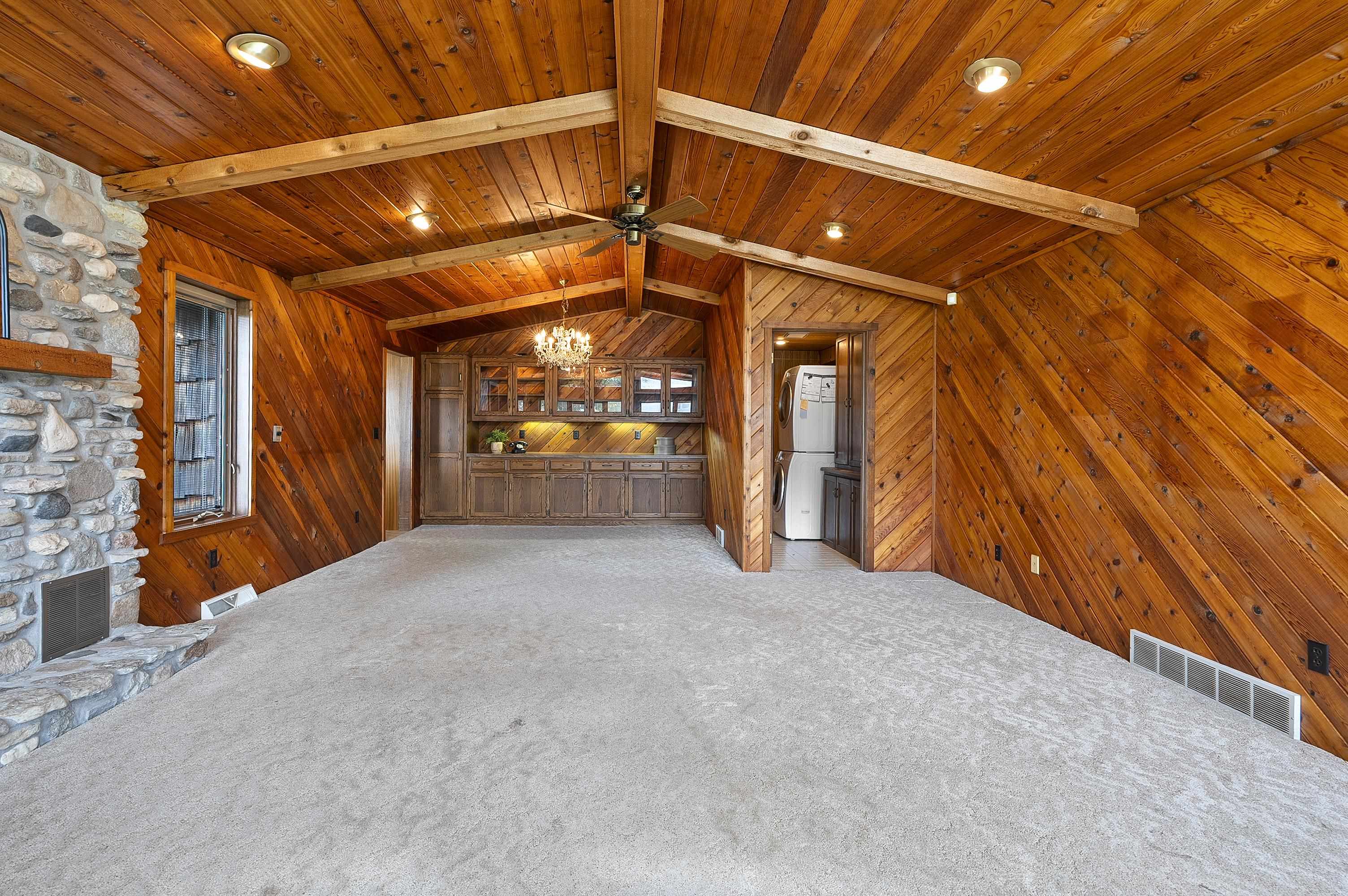 LUXEMBURG, Wisconsin, 54217, United States, 2 Bedrooms Bedrooms, ,2 BathroomsBathrooms,Residential,For Sale,1948944