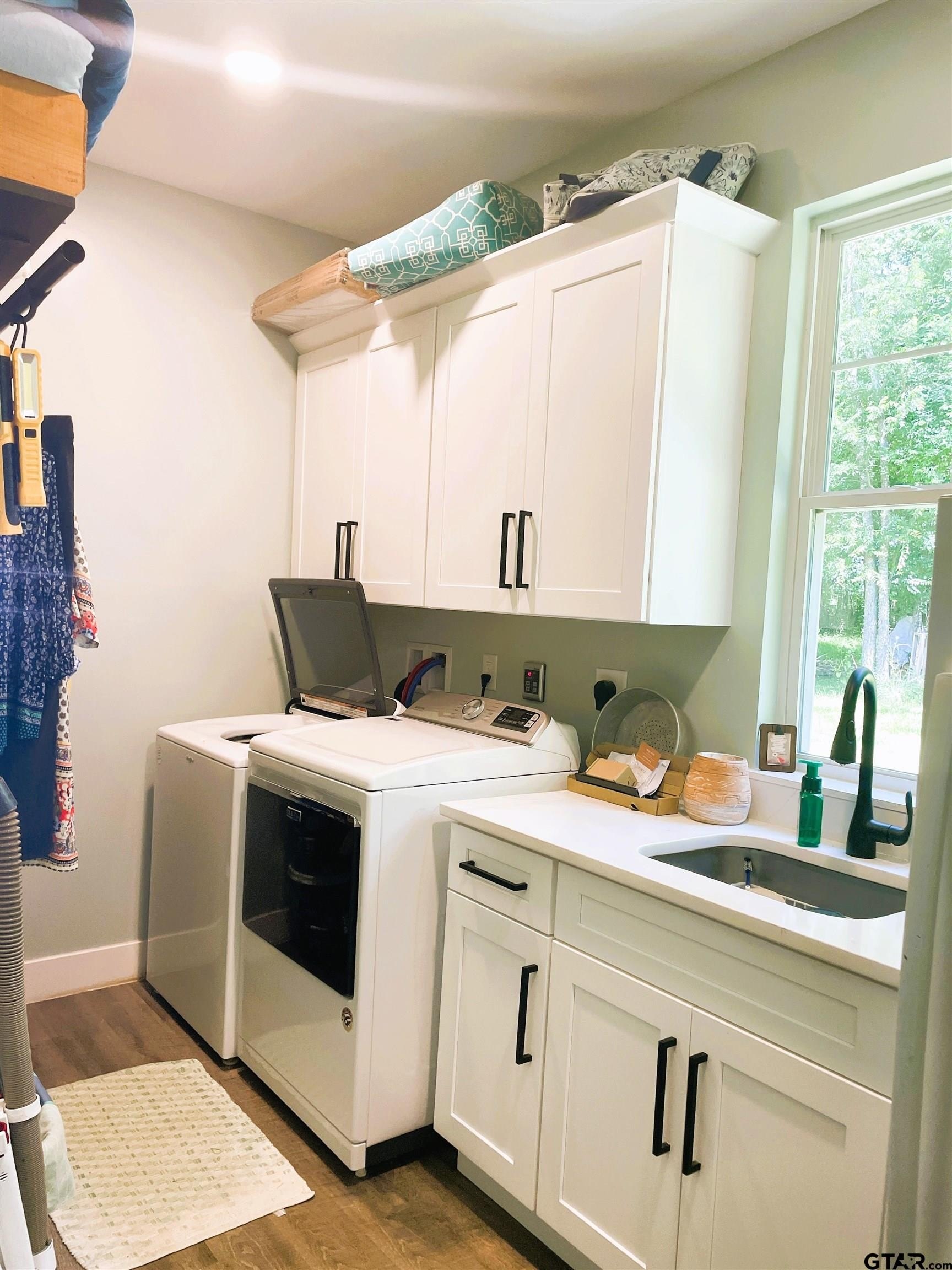 Pittsburg, Texas, 75686, United States, 3 Bedrooms Bedrooms, ,3 BathroomsBathrooms,Residential,For Sale,1974694