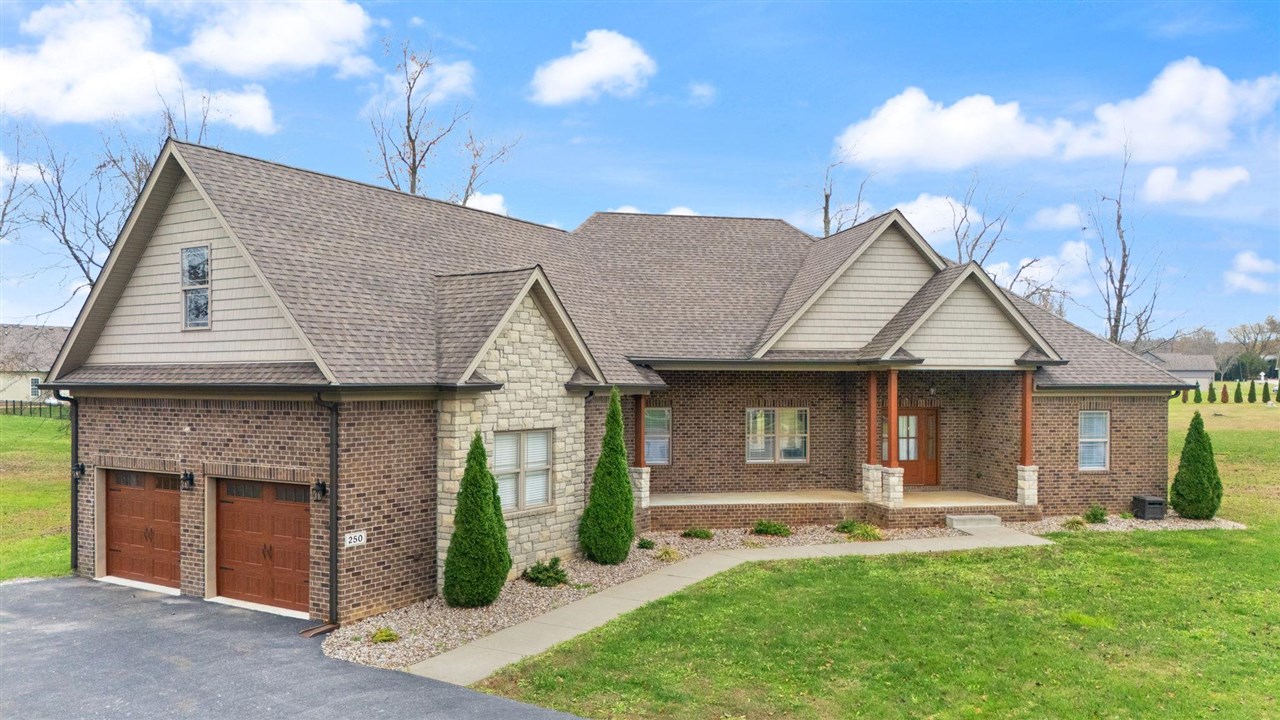 Smiths Grove, Kentucky, 42171, United States, 4 Bedrooms Bedrooms, ,3 BathroomsBathrooms,Residential,For Sale,1901805