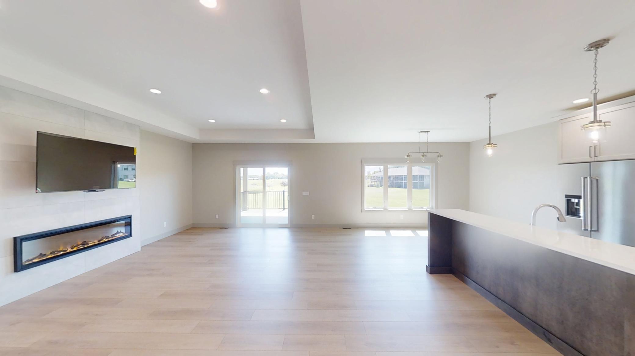 Albert Lea, Minnesota, 56007, United States, 4 Bedrooms Bedrooms, ,2 BathroomsBathrooms,Residential,For Sale,1978307