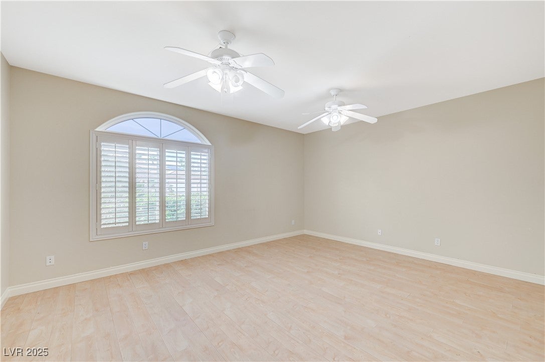 Las Vegas, Nevada, 89117, United States, 4 Bedrooms Bedrooms, ,5 BathroomsBathrooms,Residential,For Sale,2005418