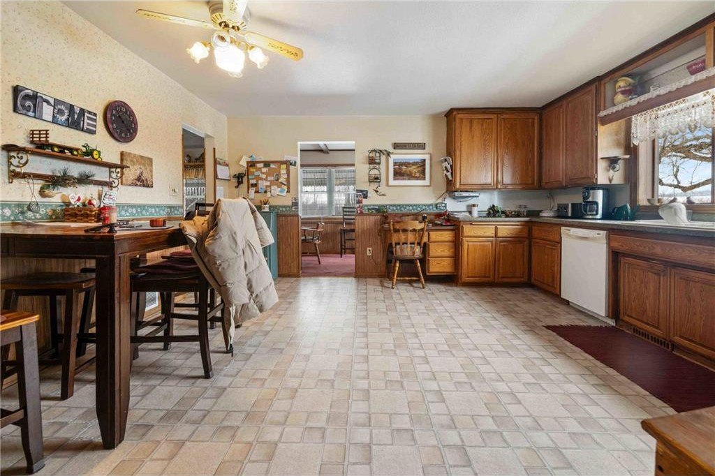 Staples, Minnesota, 56479, United States, 3 Bedrooms Bedrooms, ,1 BathroomBathrooms,Residential,For Sale,1860570