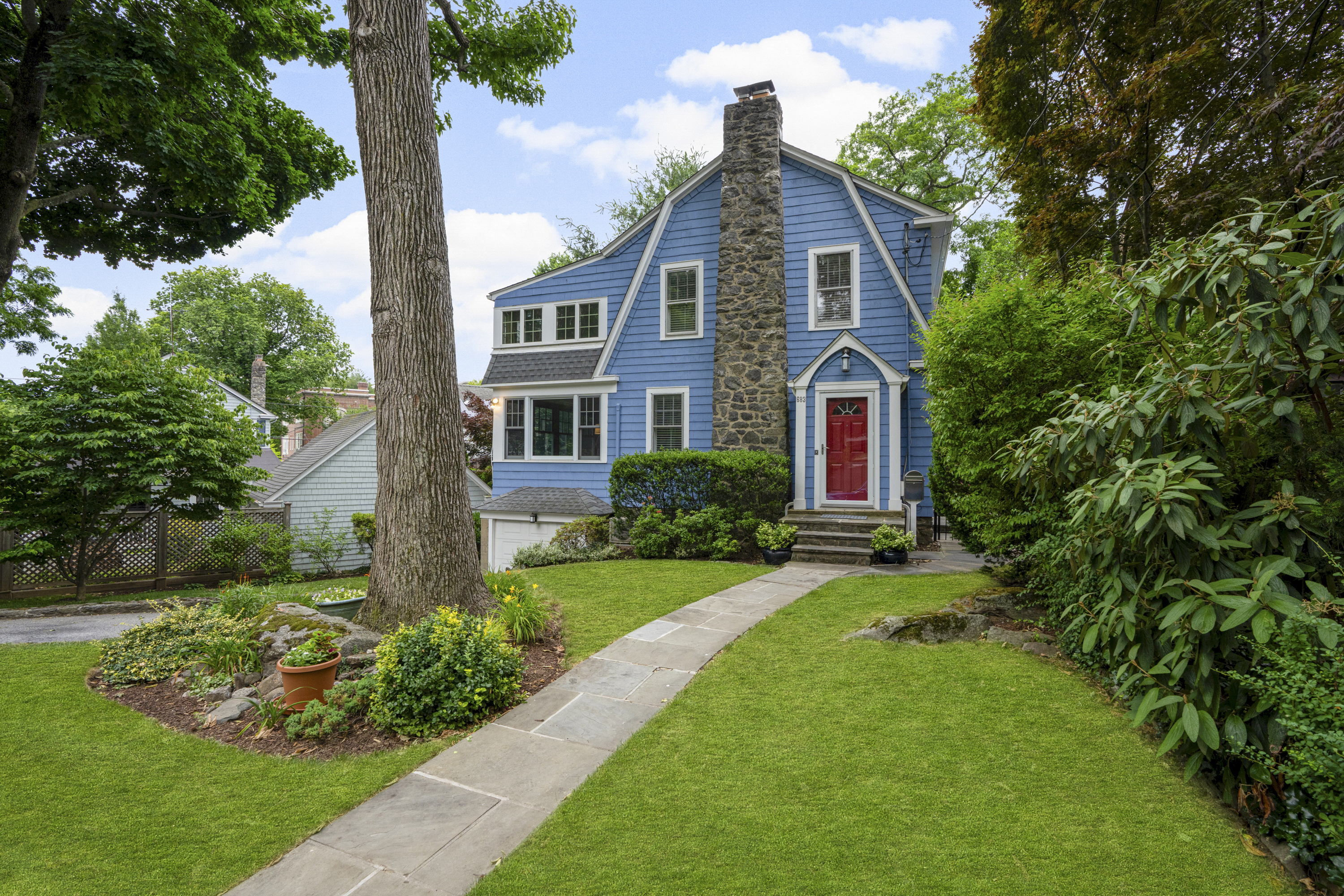  Charming Larchmont Colonial - 物件實景