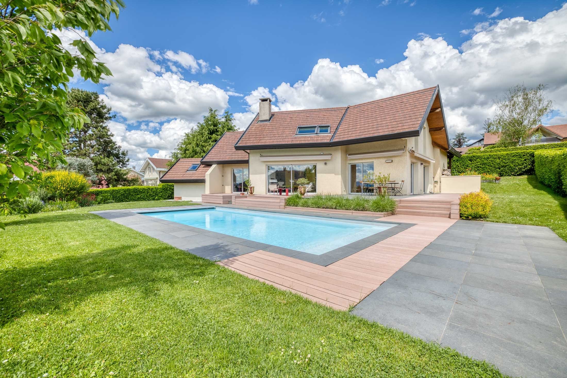  Annecy-le-Vieux – Stunning architect-designed family home offering 188 sqm of l… - 物件實景