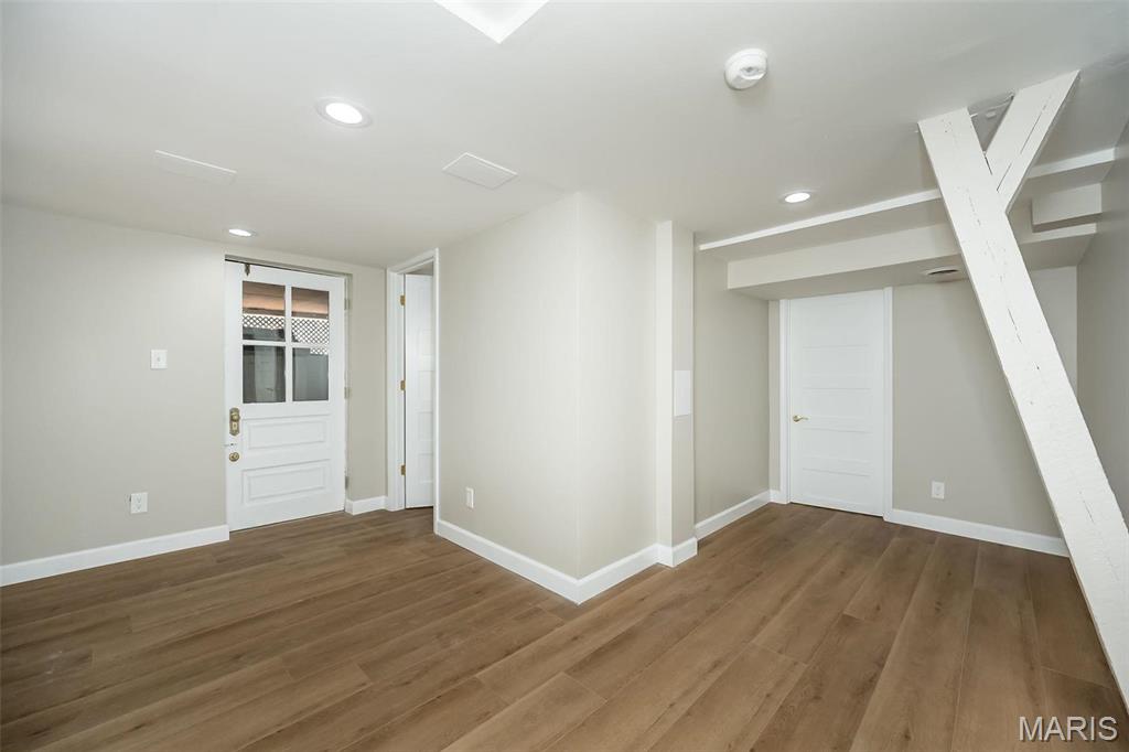 St Louis, Missouri, 63105, United States, 4 Bedrooms Bedrooms, ,4 BathroomsBathrooms,Residential,For Sale,1901233