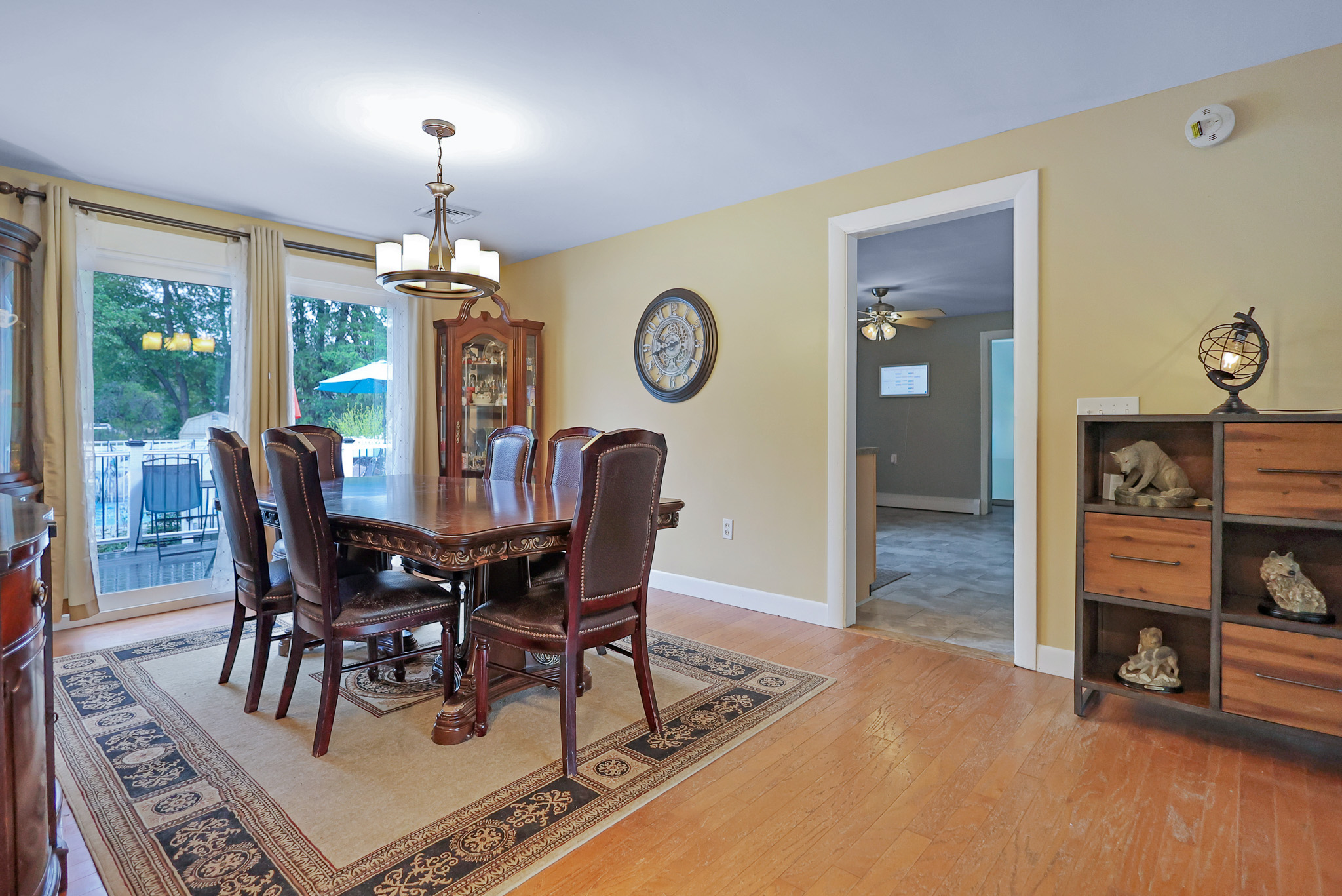 Haverhill, Massachusetts, 01830, United States, 3 Bedrooms Bedrooms, ,2 BathroomsBathrooms,Residential,For Sale,2048999