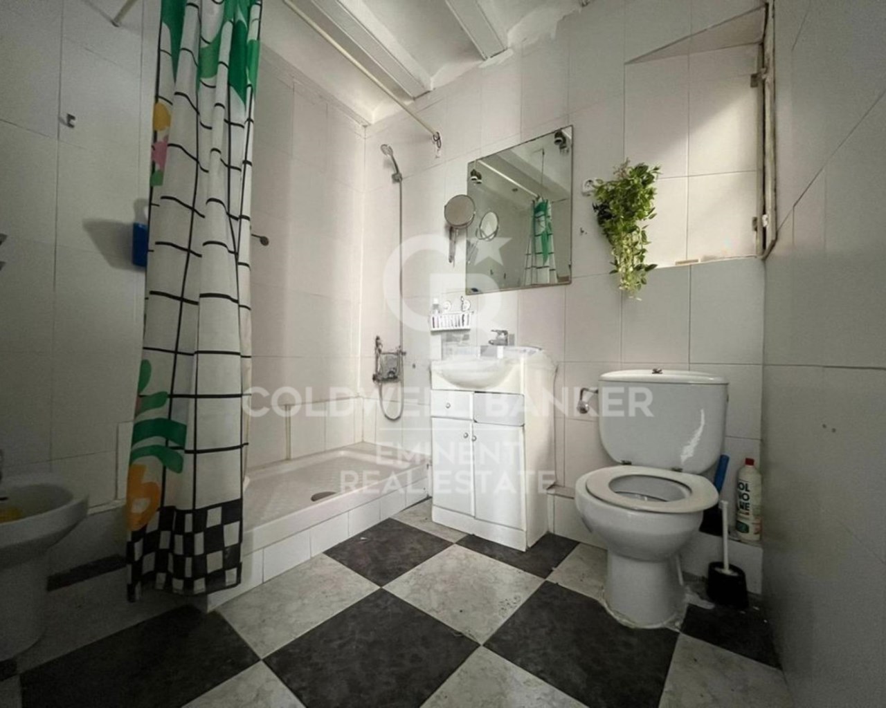 Barcelona, Catalonia, ES, 4 Bedrooms Bedrooms, ,2 BathroomsBathrooms,Residential,For Sale,1838974