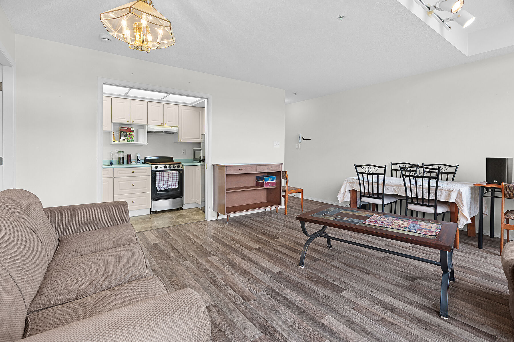  Welcome to Emerald Estates - 物件實景