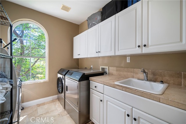 Murrieta, California, 92562, United States, 4 Bedrooms Bedrooms, ,4 BathroomsBathrooms,Residential,For Sale,1978408