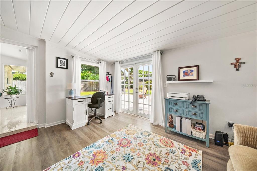 Belleair, Florida, 33756, United States, 2 Bedrooms Bedrooms, ,2 BathroomsBathrooms,Residential,For Sale,1917334