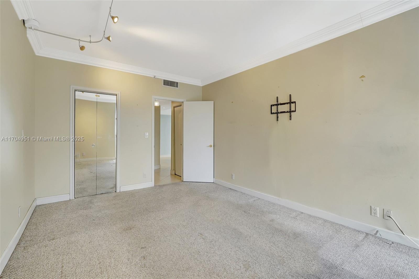 20281 E Country Club Dr Unit 2104, Aventura, Florida, 33180, United States, 2 Bedrooms Bedrooms, ,2 BathroomsBathrooms,Residential,For Sale,20281 E Country Club Dr Unit 2104,1668200