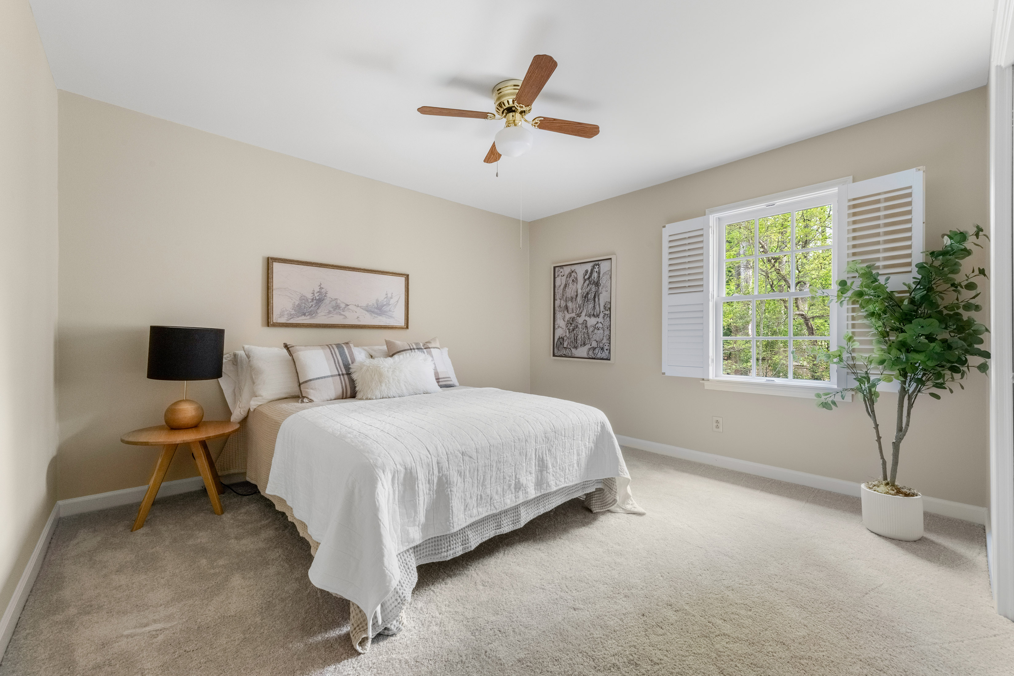  Beautifully Reimagined and Meticulously Maintained Home - 物件實景