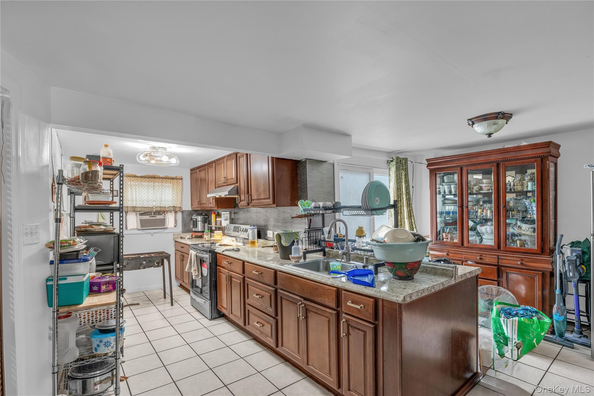 Mastic, New York, 11950, United States, 4 Bedrooms Bedrooms, ,3 BathroomsBathrooms,Residential,For Sale,1990878