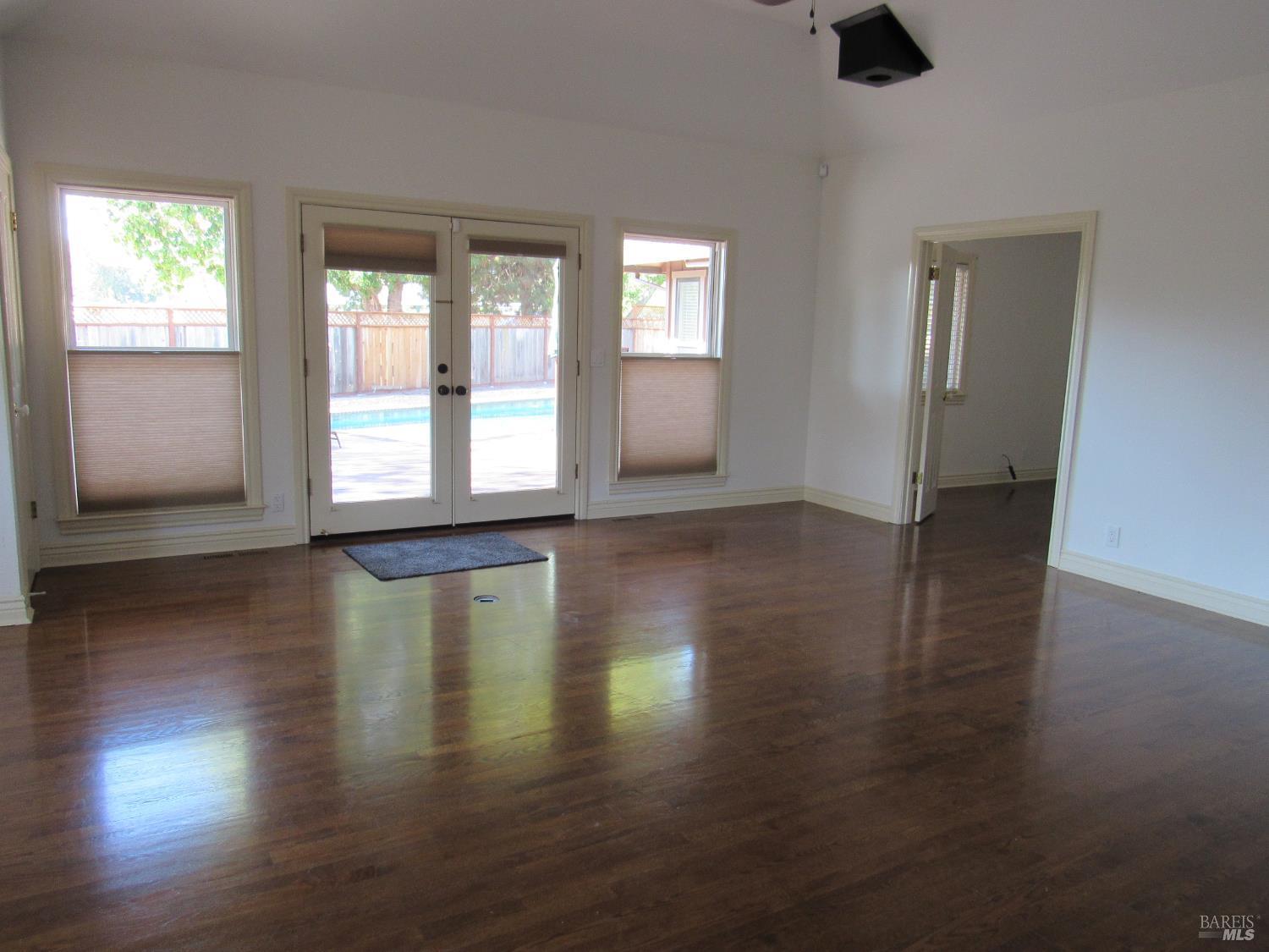 Sonoma, California, 95476, United States, 4 Bedrooms Bedrooms, ,2 BathroomsBathrooms,Residential,For Sale,1975359