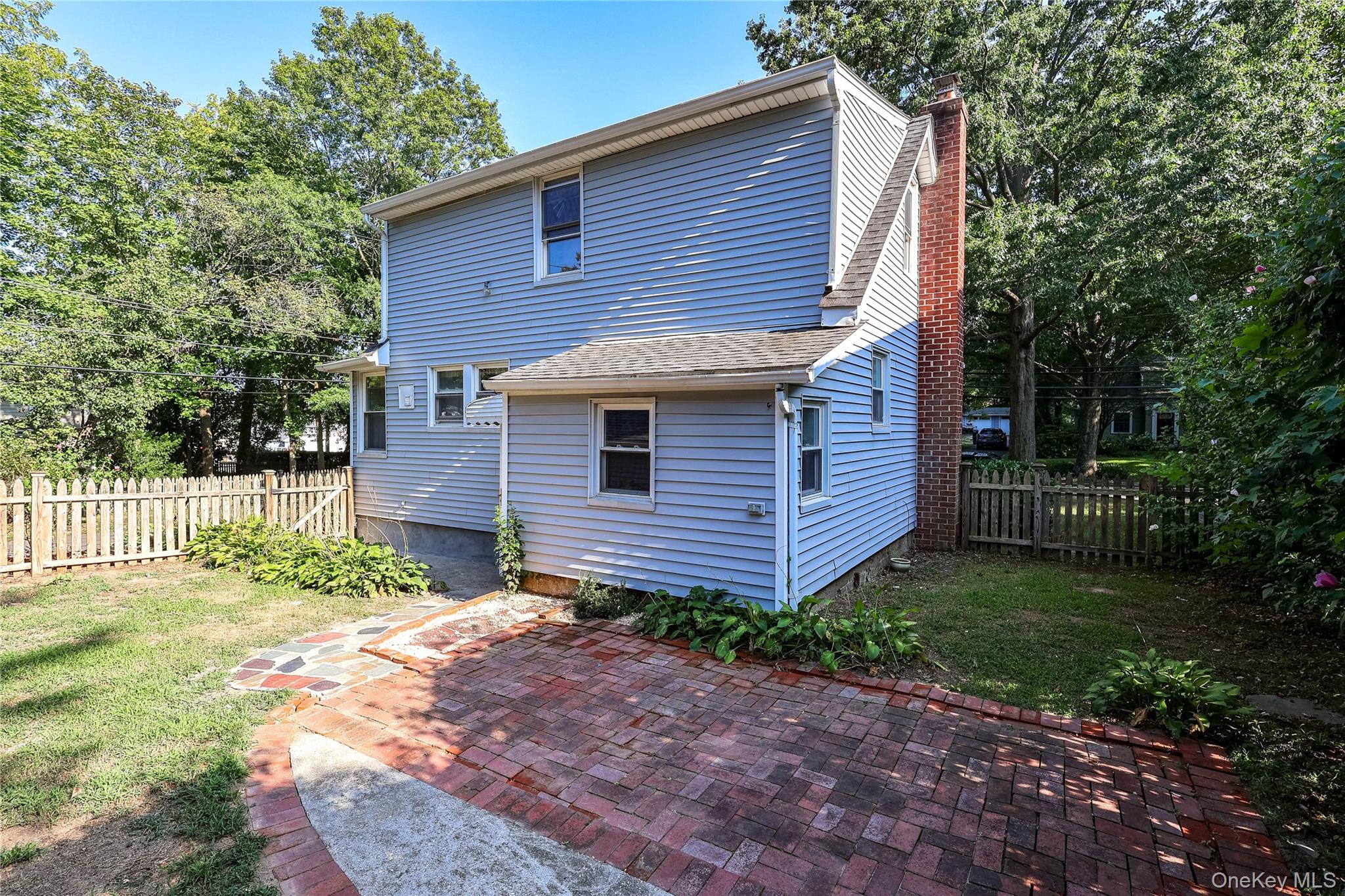 Sea Cliff, New York, 11579, United States, 2 Bedrooms Bedrooms, ,2 BathroomsBathrooms,Residential,For Sale,1920035
