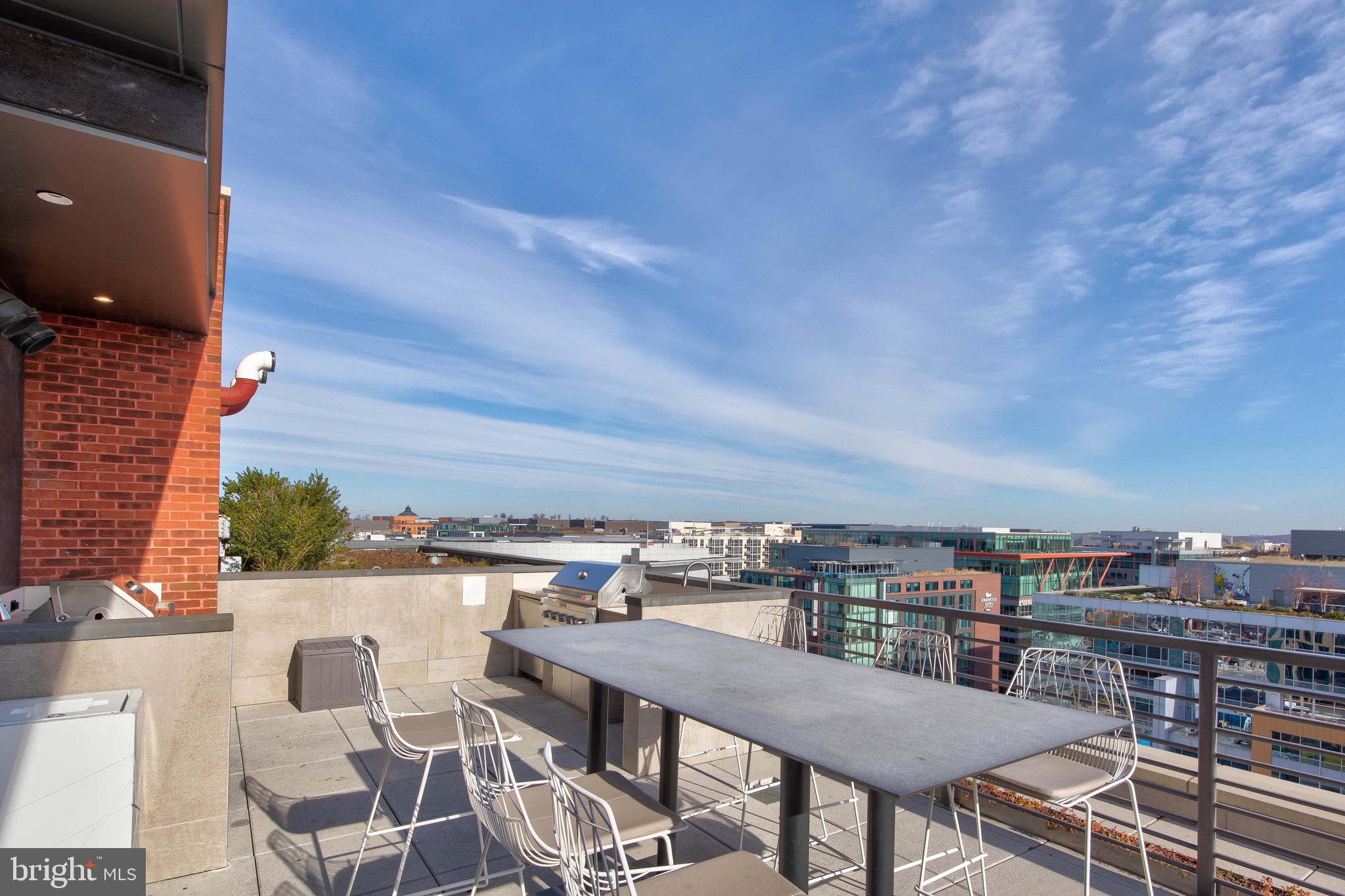 Washington, District of Columbia, 20003, United States, 2 Bedrooms Bedrooms, ,1 BathroomBathrooms,Residential,For Sale,1895194