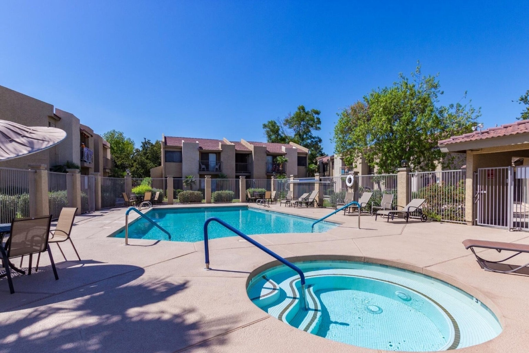  1111 E University Drive¦Tempe, AZ - 物件實景
