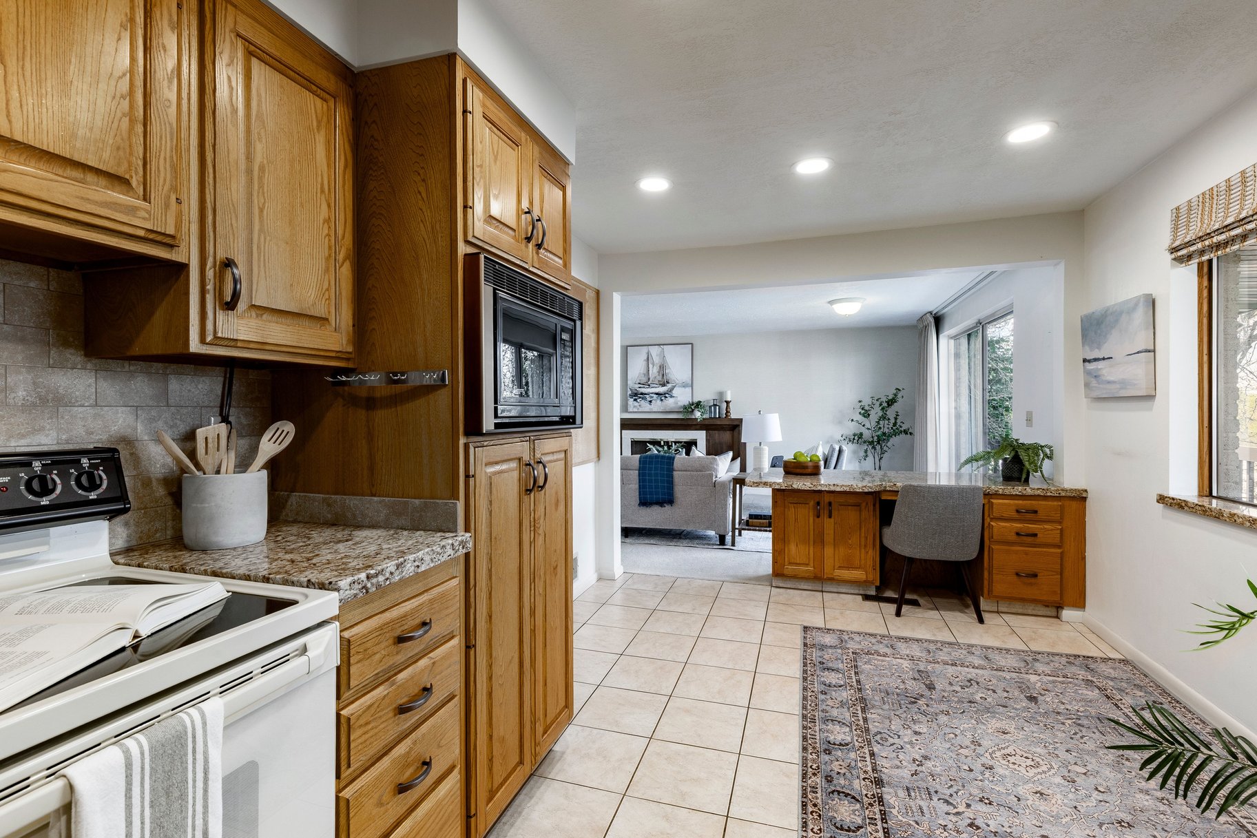  Solid Olympus Cove 2 Story With Mountain and Valley Views - 物件實景