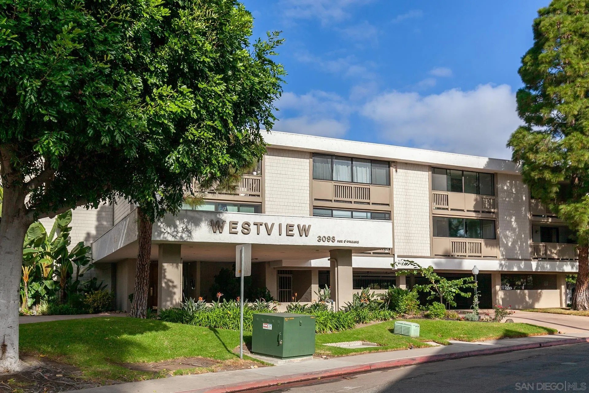 San Diego, California, 92110, United States, 1 Bedroom Bedrooms, ,1 BathroomBathrooms,Residential,For Sale,1970133