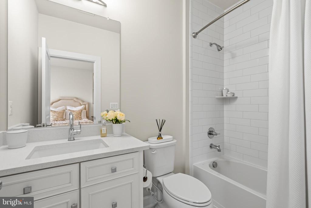 Aldie, Virginia, 20105, United States, 5 Bedrooms Bedrooms, ,7 BathroomsBathrooms,Residential,For Sale,2048550