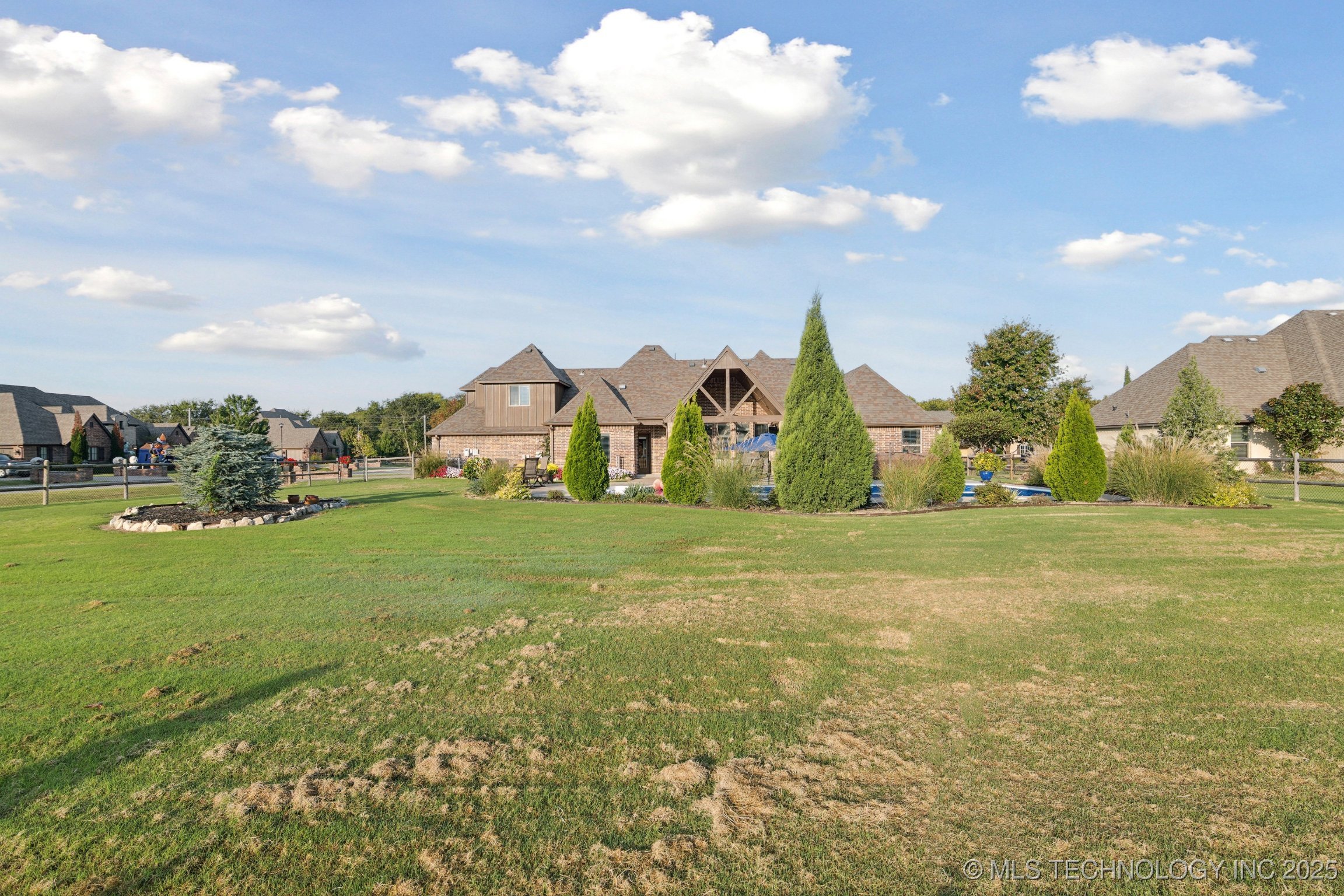 Owasso, Oklahoma, 74055, United States, 4 Bedrooms Bedrooms, ,4 BathroomsBathrooms,Residential,For Sale,1962662